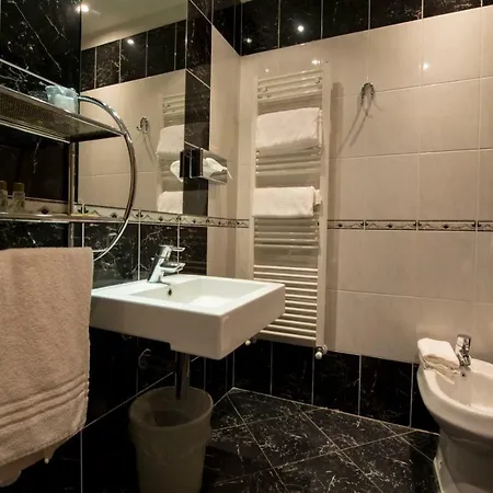 Planet Hotel 4*